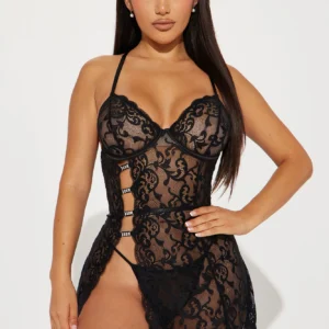 Raspberry Lace Set
